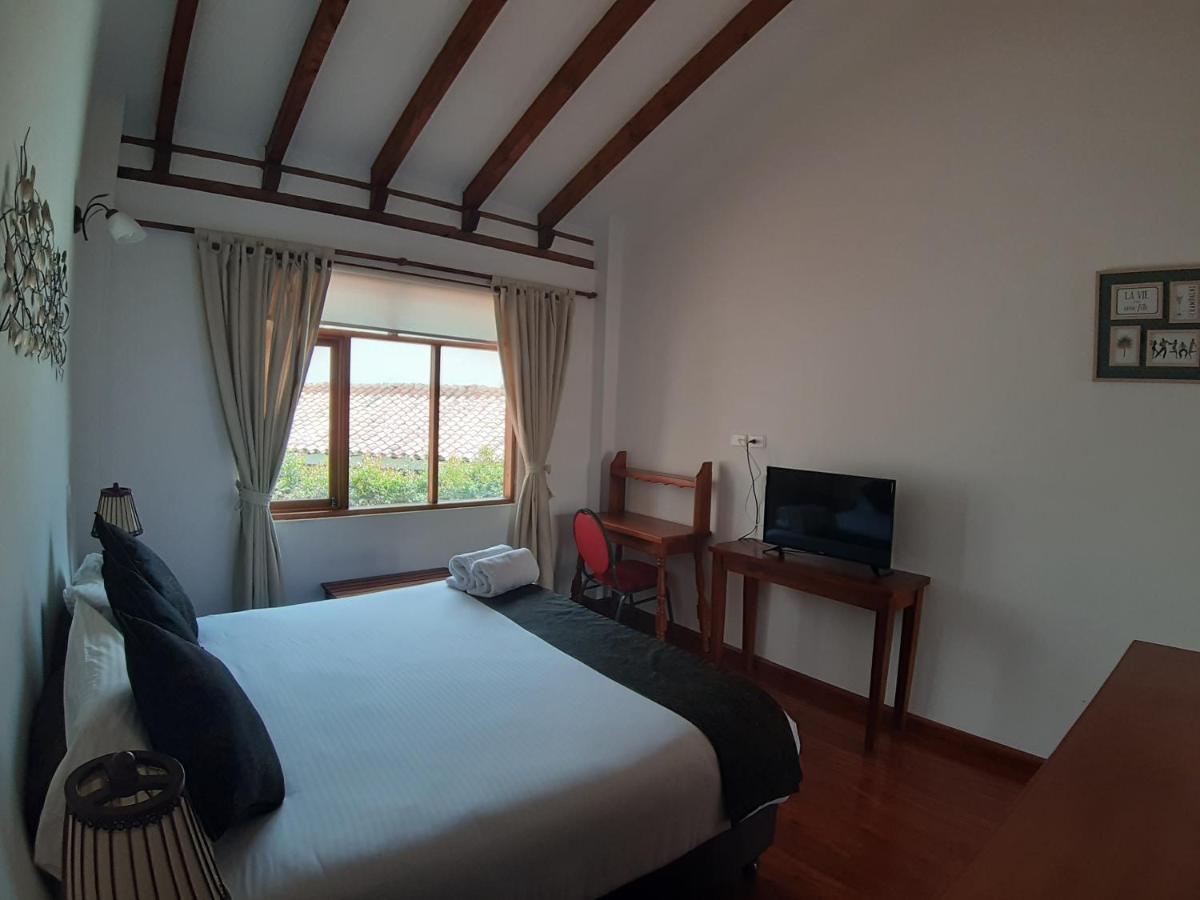 El Giro Hotel 4*